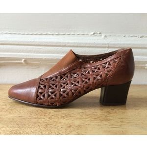 Vintage Woven Cut-out Leather Heels